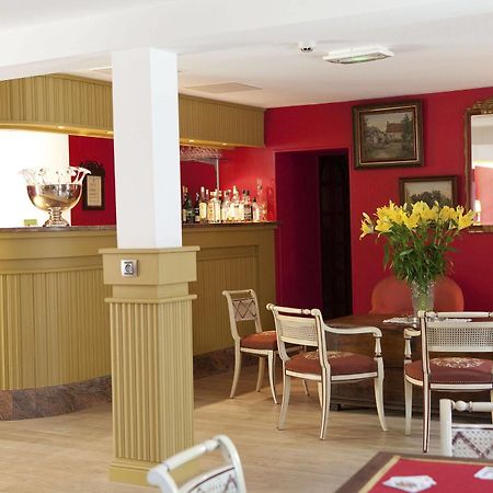 Logis Hotel O En Couleur Oucques-la-Nouvelle Екстер'єр фото