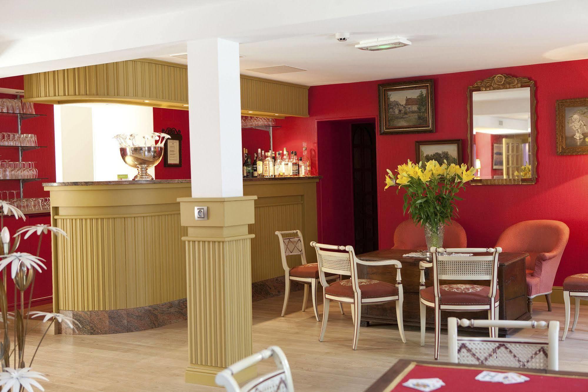 Logis Hotel O En Couleur Oucques-la-Nouvelle Екстер'єр фото
